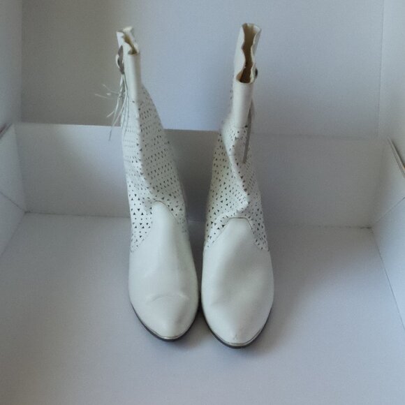 White leather western boots - Picture 3 of 14